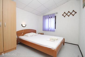 Apartments and rooms by the sea Zaklopatica, Lastovo - 8339