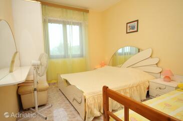 Apartments by the sea Kali, Ugljan - 834