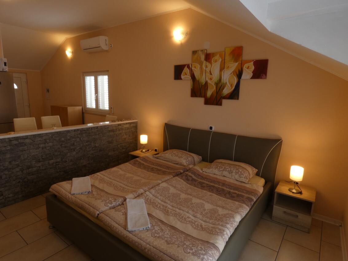 AS-8354-b - Privátní ubytování - Apartmány u moře Ubli, Lastovo