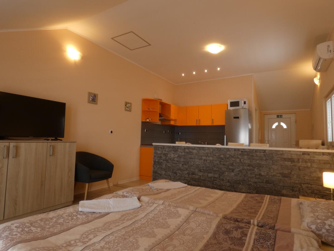 AS-8354-b - Privátní ubytování - Apartmány u moře Ubli, Lastovo