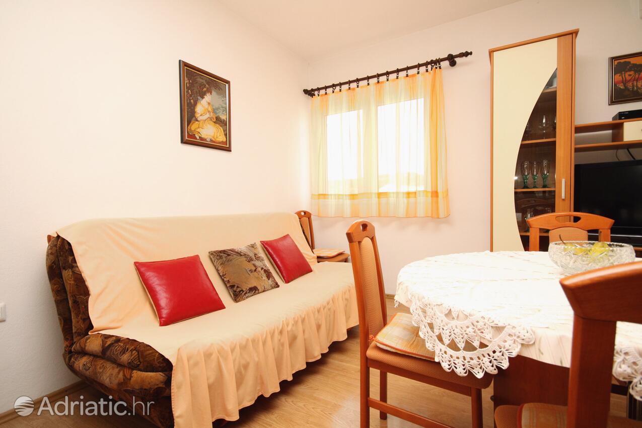 A-8361-c - Private accommodation - Apartments by the sea Ražanj, Rogoznica