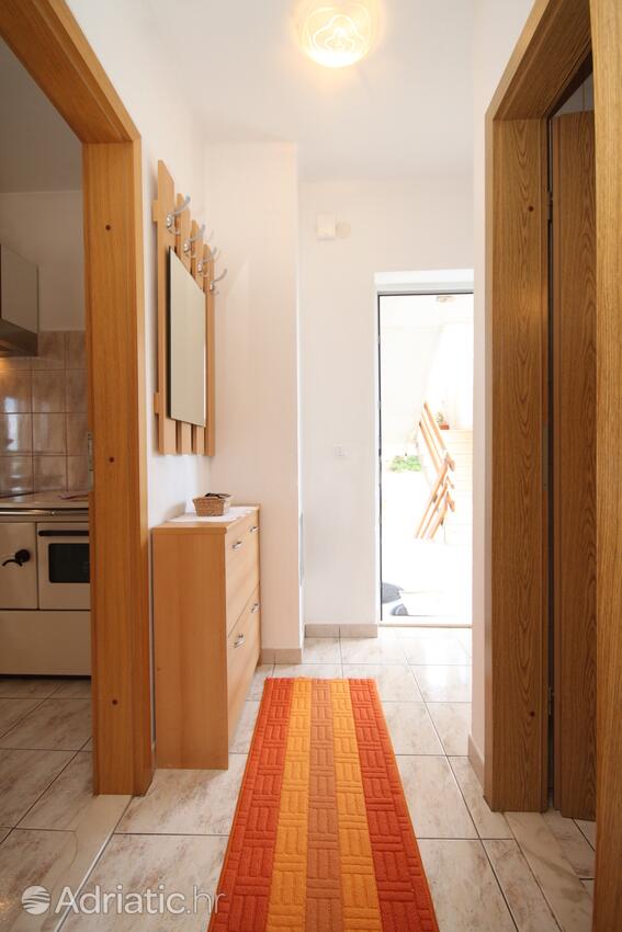 A-8361-c - Private accommodation - Apartments by the sea Ražanj, Rogoznica
