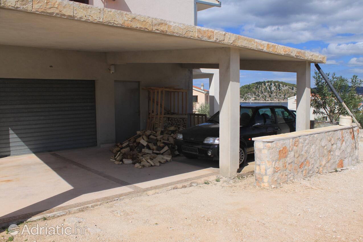 Parking lot - Apartments by the sea Ražanj, Rogoznica
