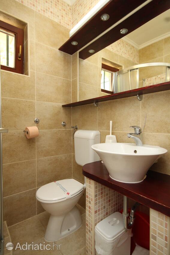 A-8364-a - Private accommodation - Apartments by the sea Bilo, Primošten