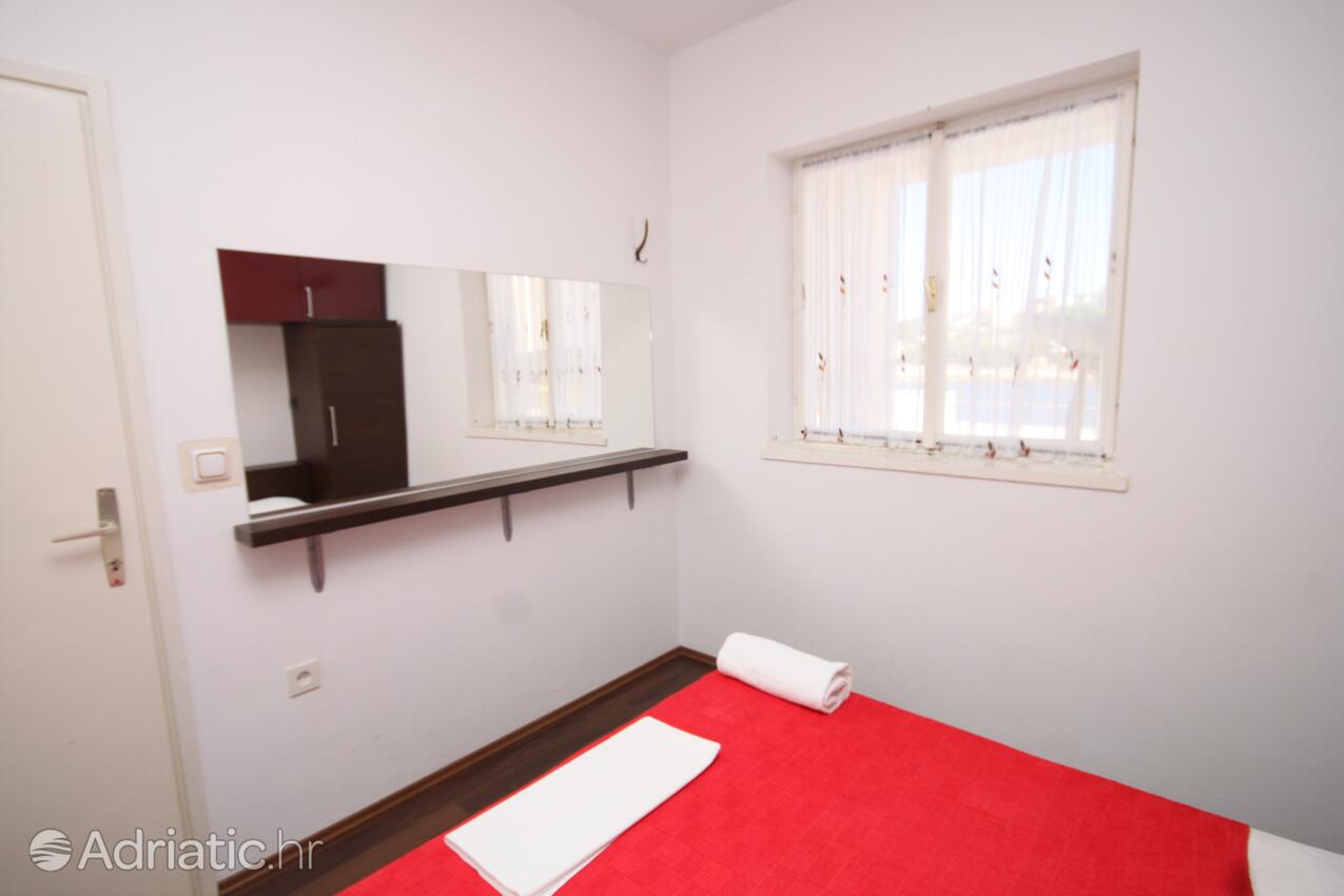 A-8364-a - Private accommodation - Apartments by the sea Bilo, Primošten
