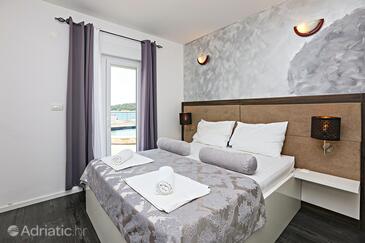 Appartamenti con piscina per famiglie Zecevo Rtic, Rogosnizza - Rogoznica - 8366