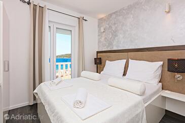 Appartamenti con piscina per famiglie Zecevo Rtic, Rogosnizza - Rogoznica - 8366