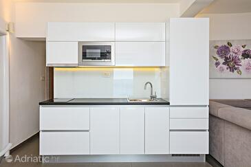 Family-friendly apartments with swimming pool Zečevo Rtić, Rogoznica - 8366