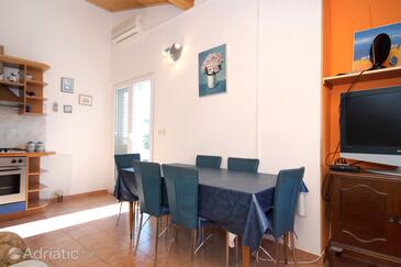 Apartments by the sea Kali, Ugljan - 837