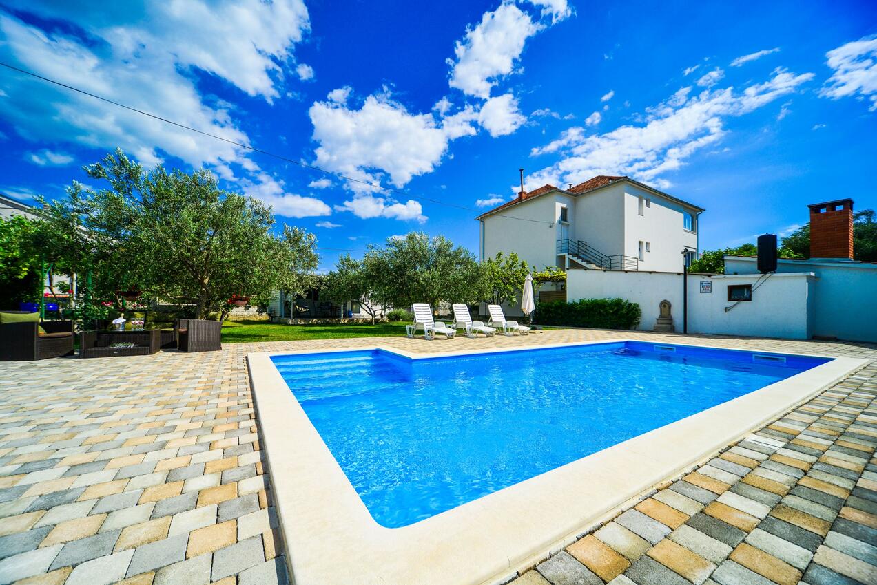 Family-friendly apartments with swimming pools Biograd na Moru, Biograd - 8370