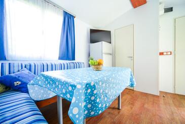 Family-friendly apartments with swimming pool Biograd na Moru, Biograd - 8371