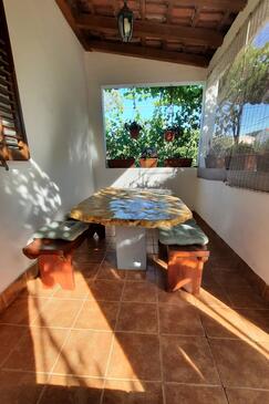 Dvoupokojový apartmán Kraj, Pašman (A-8372-a(