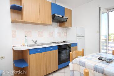 Appartamenti e camere accanto al mare Tuconio - Tkon, Pasman - 8377