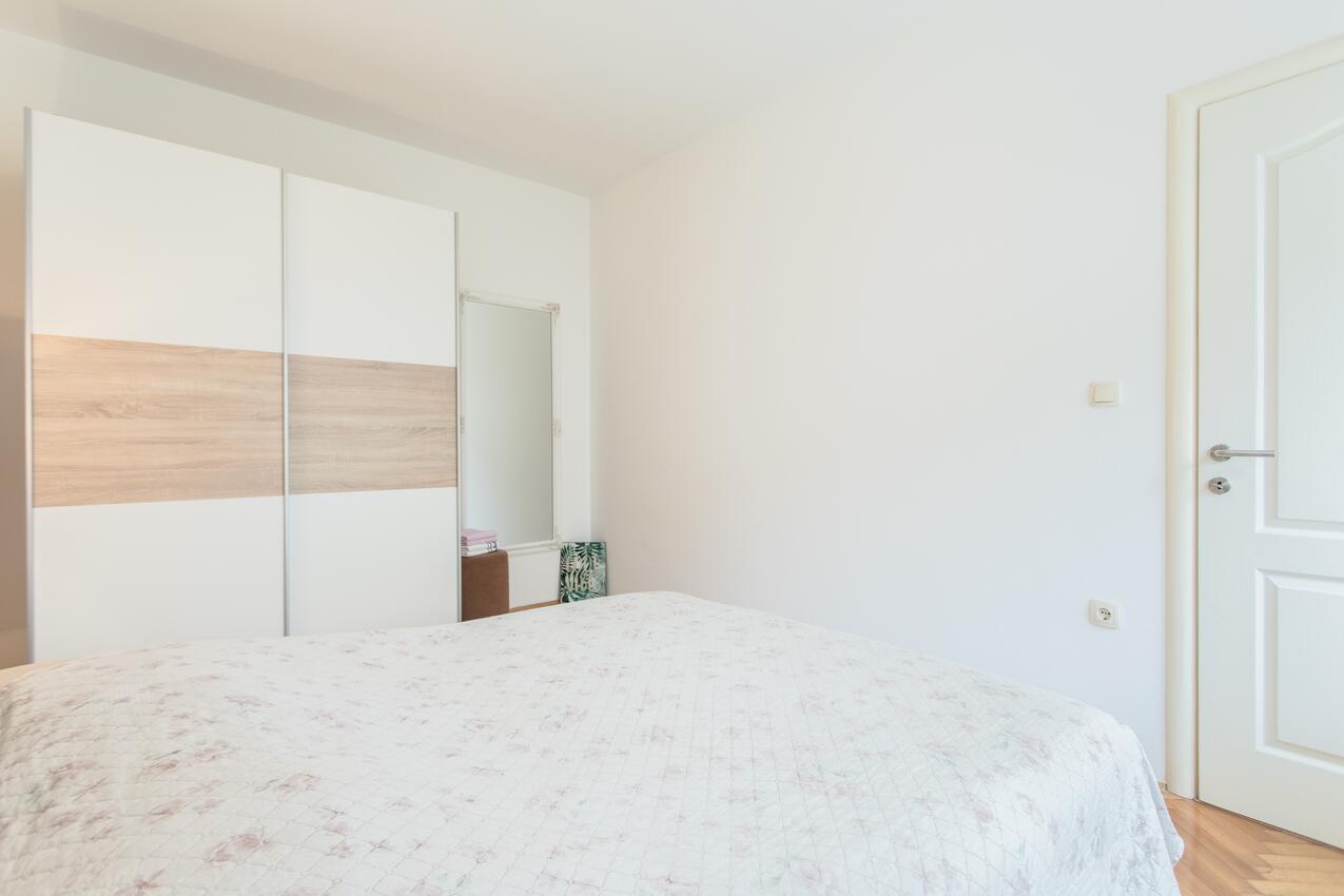 A-8378-a - Privatunterkunft - Ferienwohnungen am Meer Duce, Omis