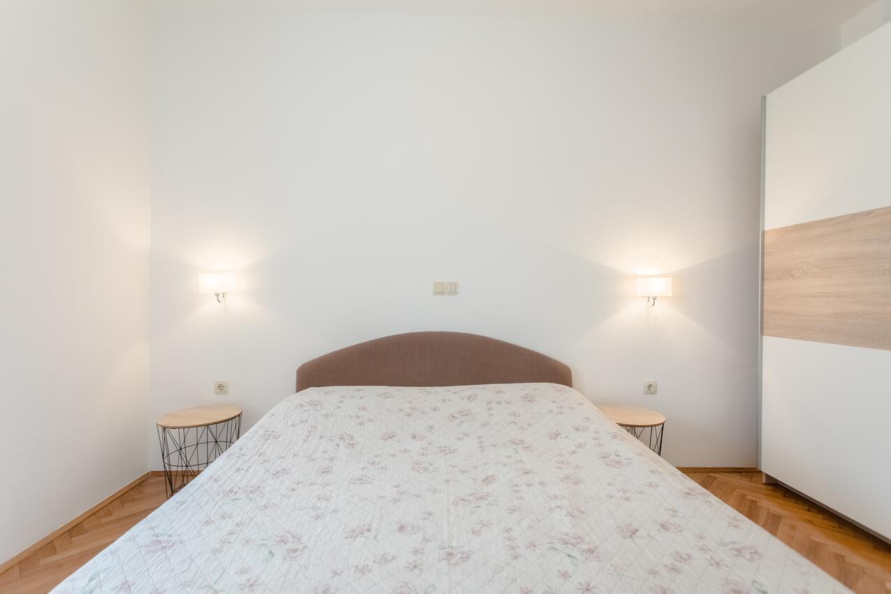 A-8378-a - Privatunterkunft - Ferienwohnungen am Meer Duce, Omis