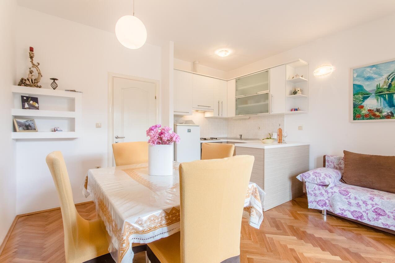A-8378-a - Privatunterkunft - Ferienwohnungen am Meer Duce, Omis