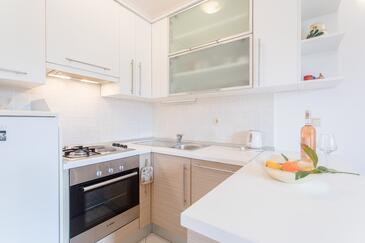 Ferienwohnungen am Meer Duce, Omis - 8378