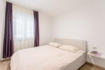 Apartments by the sea Duće, Omiš - 8378