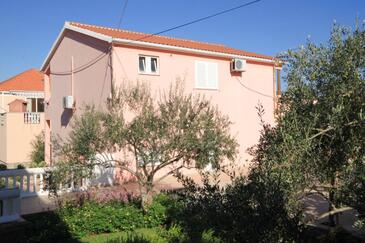 Apartment with balcony Kukljica, North Dalmatia