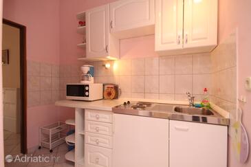 Apartments by the sea Kukljica, Ugljan - 8400