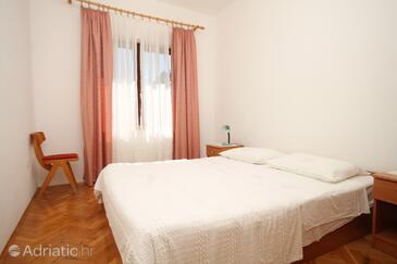 Apartmány s parkoviskom Ugljan - 8403