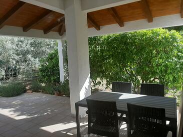 Apartmány s parkoviskom Ugljan - 8403