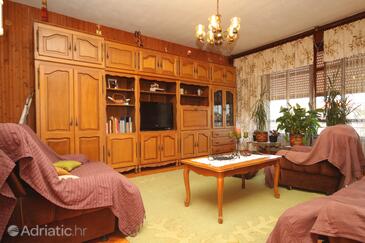 Ferienwohnungen mit Parkplatz Ugljan - 8404