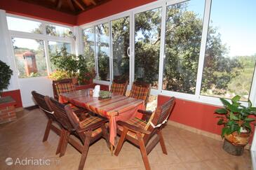 Ferienwohnungen mit Parkplatz Ugljan - 8404