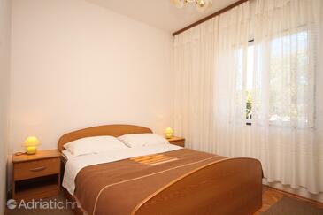 Appartamenti accanto al mare Tuconio - Tkon, Pasman - 8410