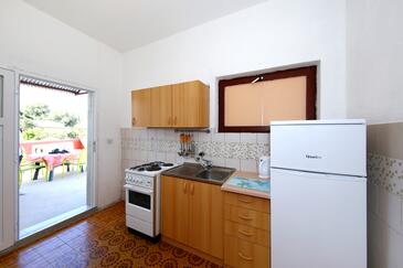 Ferienwohnungen mit Parkplatz Tkon (Pasman) - 8411