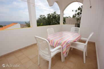Appartamenti con parcheggio Oltre - Preko, Ugliano - Ugljan - 8417