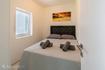 Apartments by the sea Poljana, Ugljan - 8419