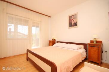 Apartmaji ob morju Ugljan - 8422