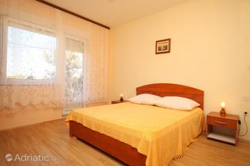 Apartmaji ob morju Ugljan - 8423