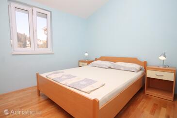 Apartments by the sea Ždrelac, Pašman - 8427