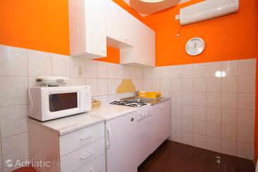 Apartments with parking space Preko, Ugljan - 8428