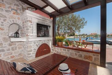 Ferienwohnungen am Meer Poljana, Ugljan - 8432