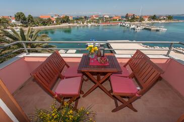 Appartamenti accanto al mare Poljana, Ugliano - Ugljan - 8432