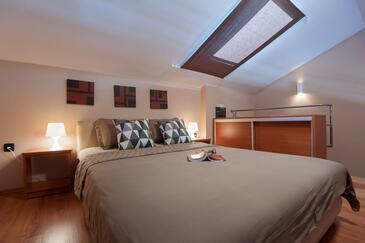 Appartamenti accanto al mare Poljana, Ugliano - Ugljan - 8432