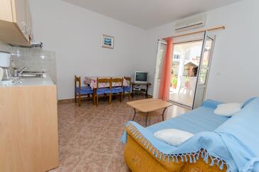 Apartments by the sea Okrug Gornji, Čiovo - 8440