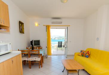 Apartments by the sea Okrug Gornji, Čiovo - 8440