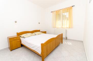 Apartments by the sea Okrug Gornji, Čiovo - 8440