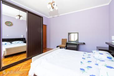 Ferienwohnungen mit Parkplatz Kraj, Pasman - 8457