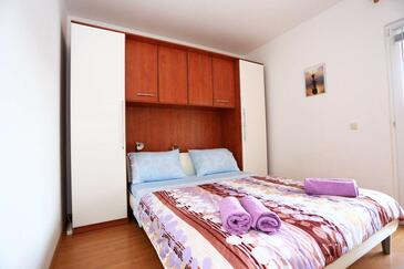 Apartments by the sea Cove Mala Lamjana, Ugljan - 8461