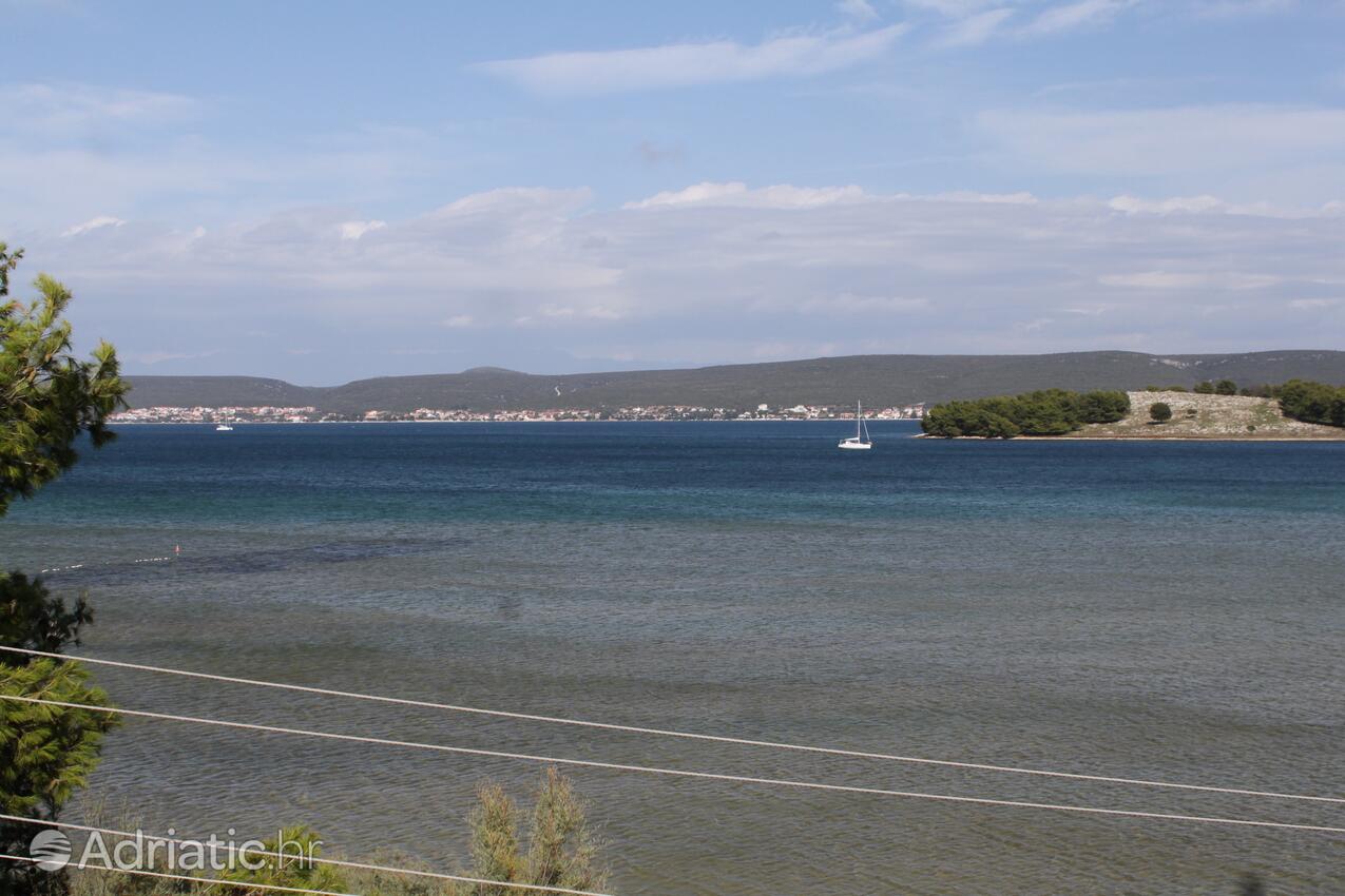 A-8464-a - Private accommodation - Apartments and rooms by the sea Mrljane, Pašman