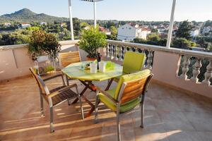 Appartement de deux chambres Ugljan (A-8468-a)