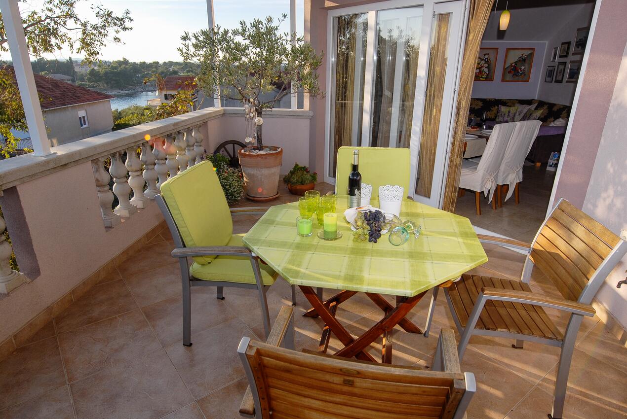 Appartements près de la mer Ugljan - 8468