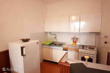 Ferienwohnungen am Meer Preko, Ugljan - 8472