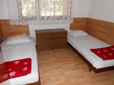 Apartments with parking space Poljana, Ugljan - 8473