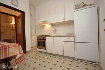 Apartments with parking space Poljana, Ugljan - 8473